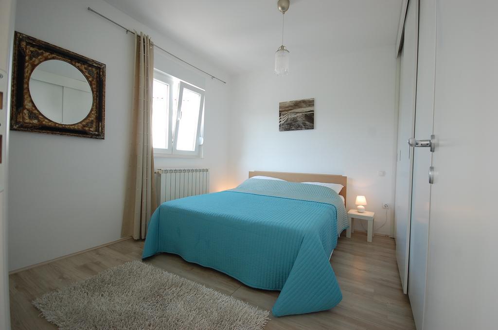 Apartments Curicta 1 Krk Town Bagian luar foto