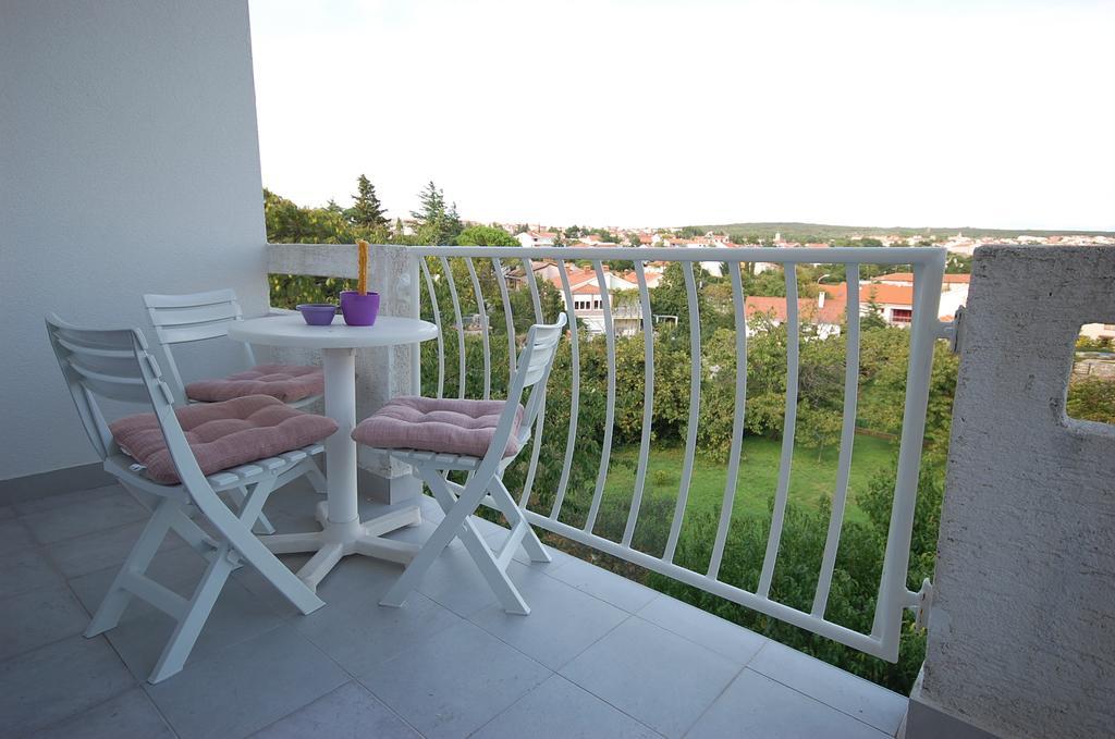 Apartments Curicta 1 Krk Town Bagian luar foto